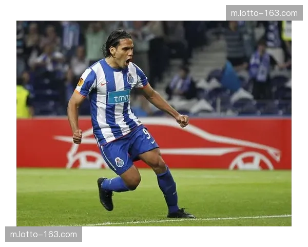 卡米洛杜兰五球创纪录 哥伦比亚前锋成法尔考后首人 卡米洛杜兰五球创纪录 哥伦比亚前锋成法尔考后首人